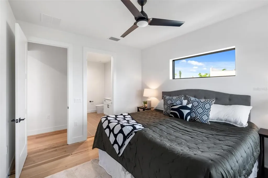 226 Garden Lane Sarasota FL 34242