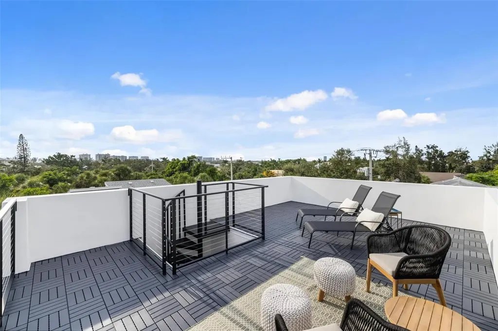 226 Garden Lane Sarasota FL 34242
