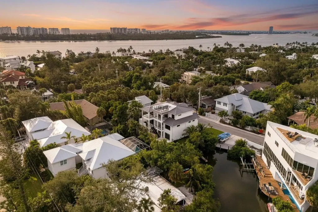 226 Garden Lane Sarasota FL 34242