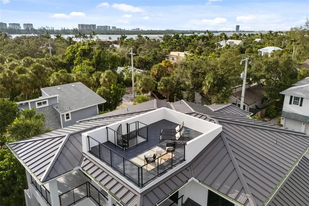 226 Garden Lane Sarasota FL 34242