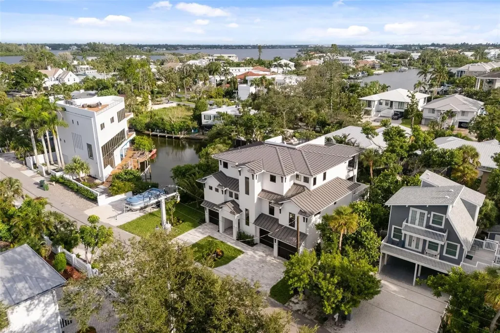 226 Garden Lane Sarasota FL 34242