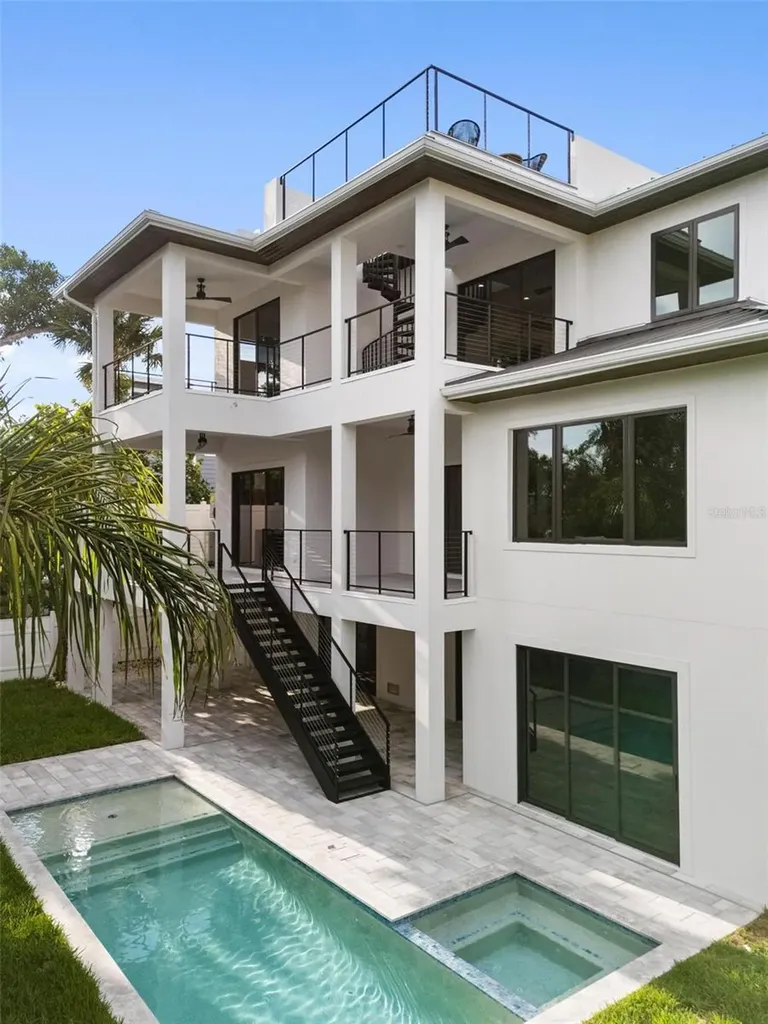 226 Garden Lane Sarasota FL 34242