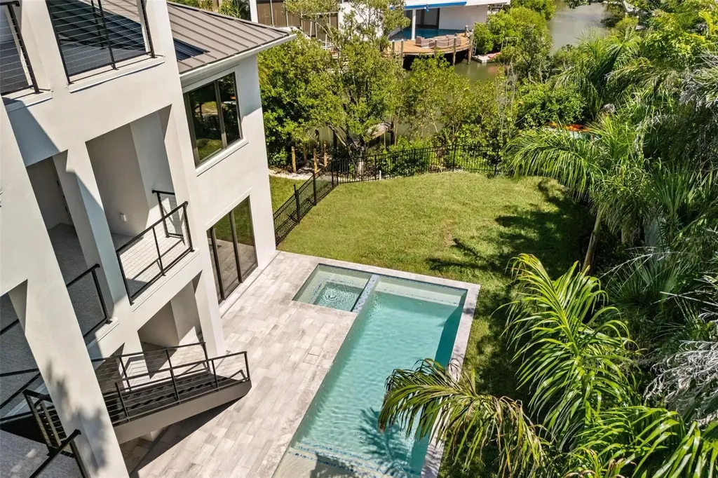 226 Garden Lane Sarasota FL 34242
