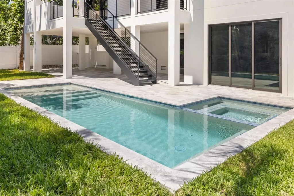 226 Garden Lane Sarasota FL 34242