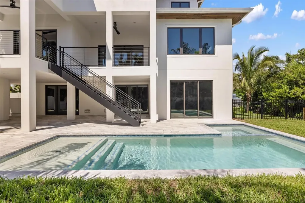 226 Garden Lane Sarasota FL 34242