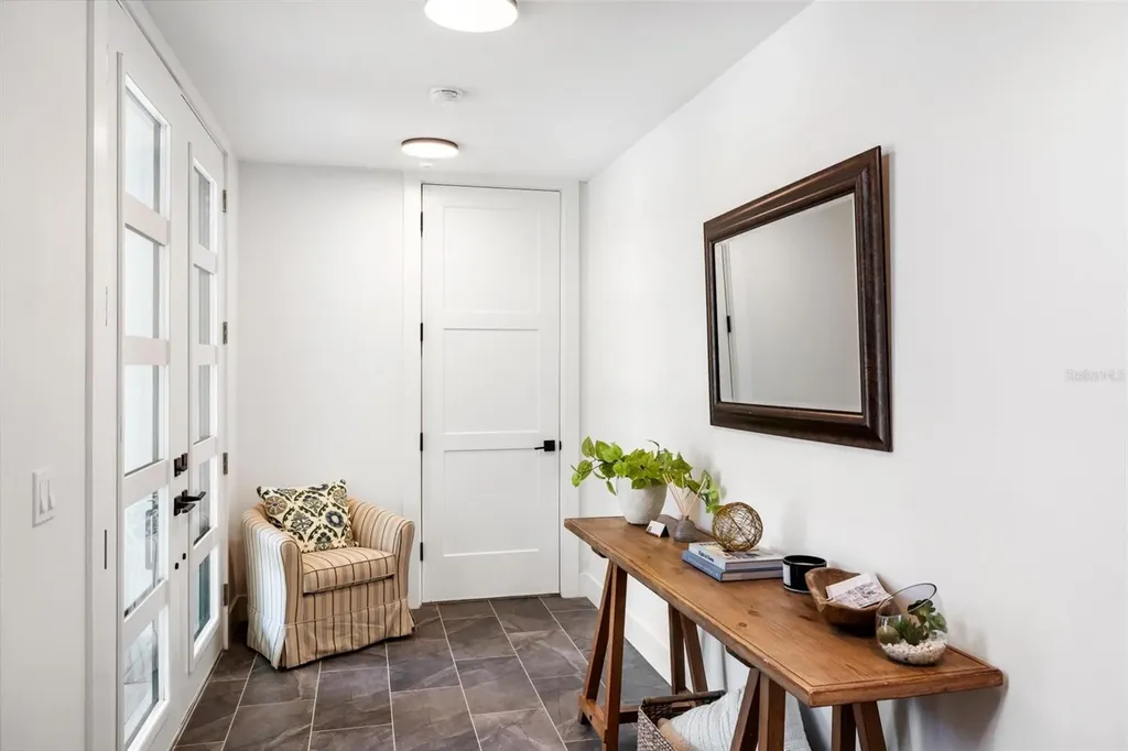 226 Garden Lane Sarasota FL 34242