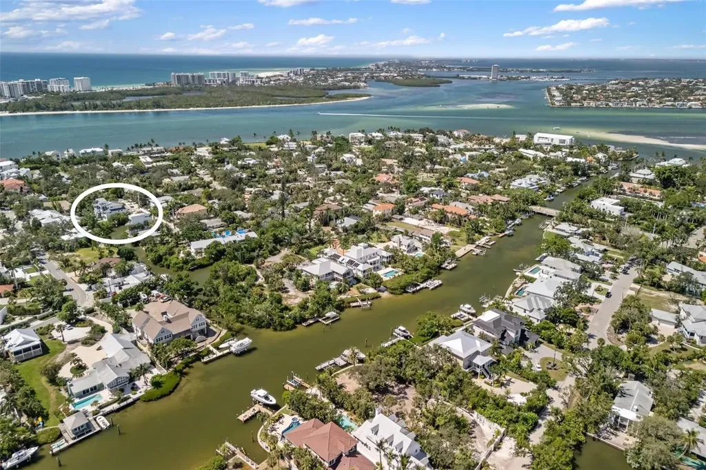 226 Garden Lane Sarasota FL 34242