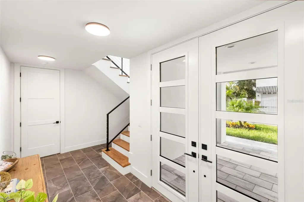 226 Garden Lane Sarasota FL 34242