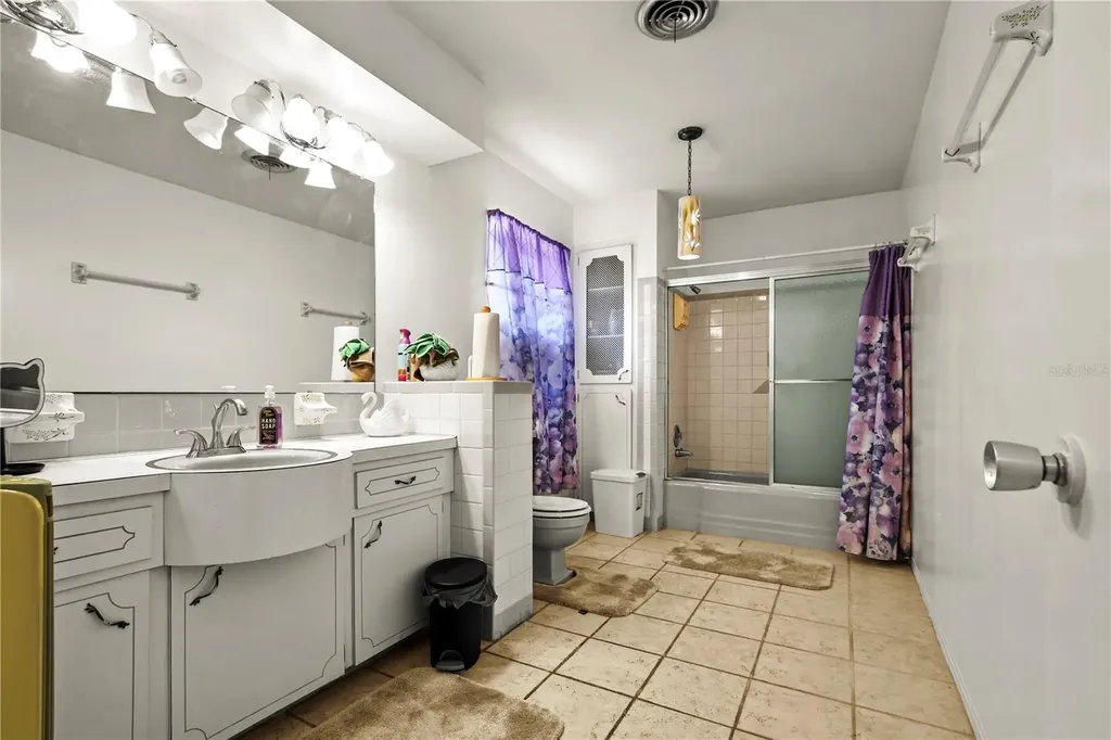 2670 Pinellas Point Drive S St Petersburg FL 33712