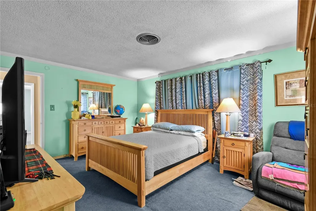 2670 Pinellas Point Drive S St Petersburg FL 33712