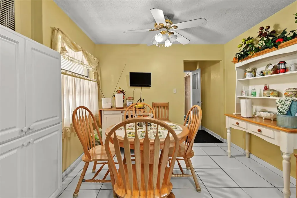 2670 Pinellas Point Drive S St Petersburg FL 33712