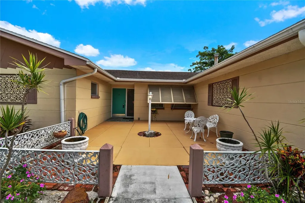 2670 Pinellas Point Drive S St Petersburg FL 33712