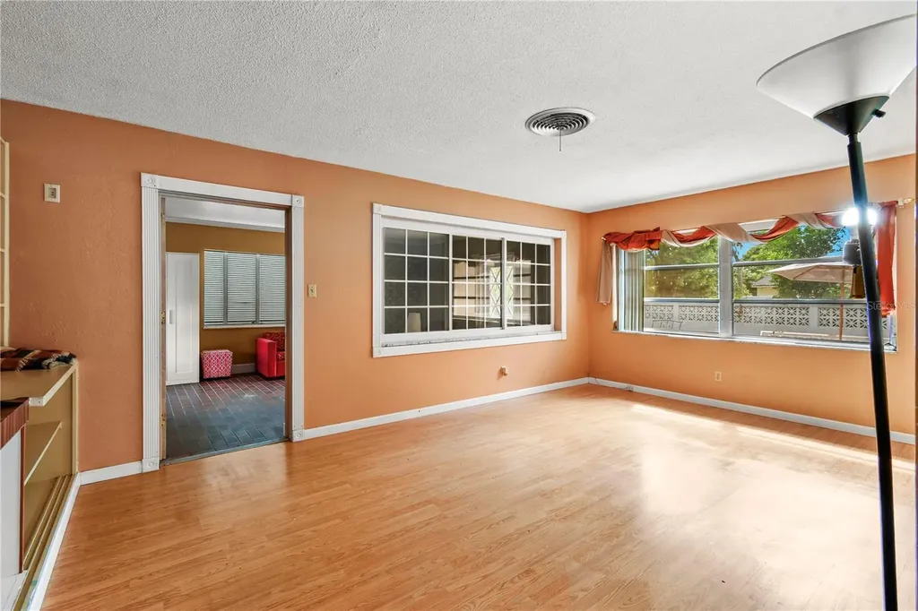 2670 Pinellas Point Drive S St Petersburg FL 33712