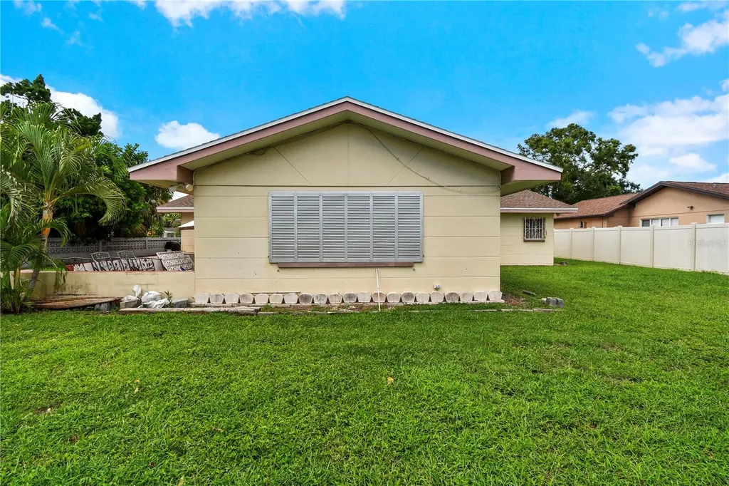2670 Pinellas Point Drive S St Petersburg FL 33712