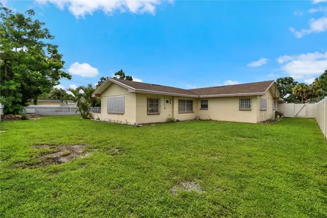 2670 Pinellas Point Drive S St Petersburg FL 33712