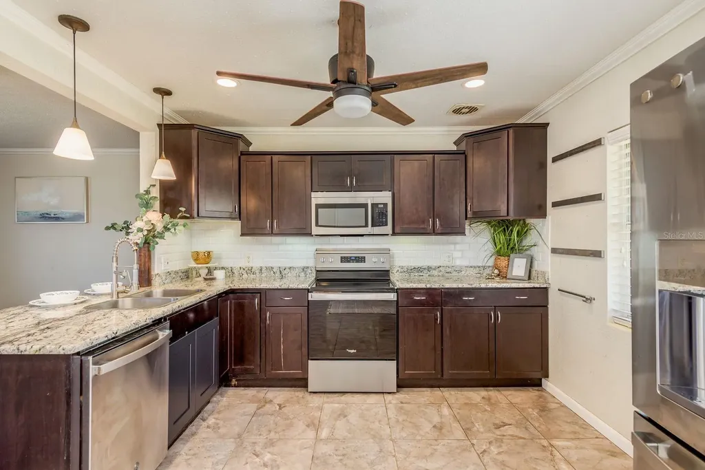 1221 Woodlawn Street Clearwater FL 33756