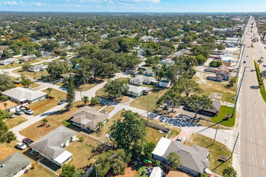 1221 Woodlawn Street Clearwater FL 33756