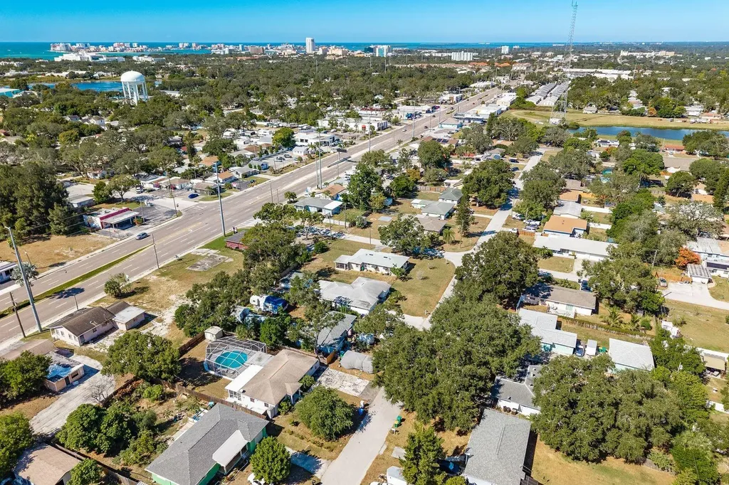 1221 Woodlawn Street Clearwater FL 33756