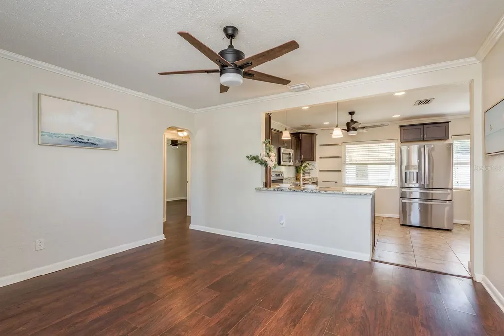 1221 Woodlawn Street Clearwater FL 33756