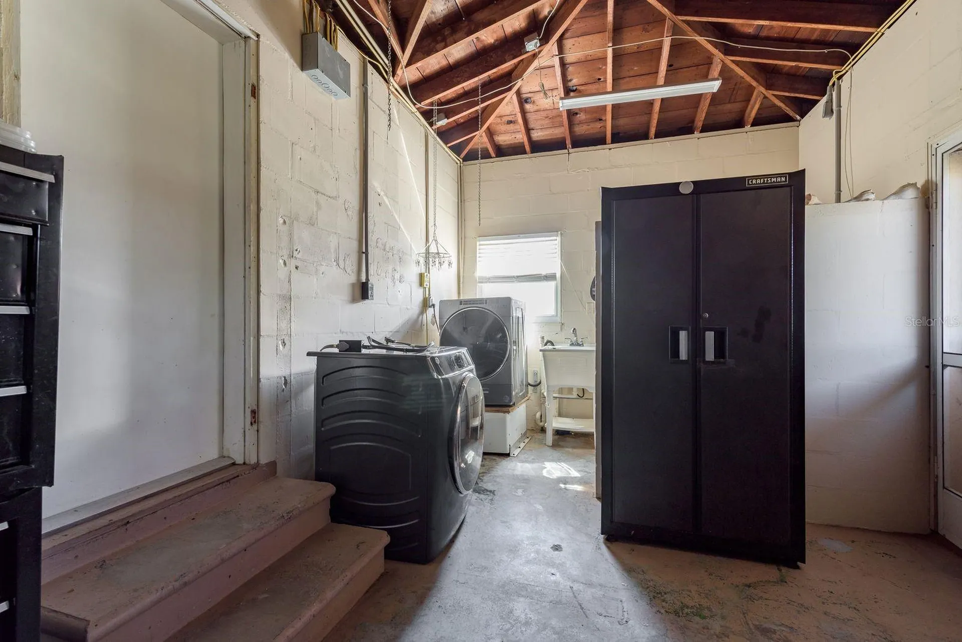 1221 Woodlawn Street Clearwater FL 33756