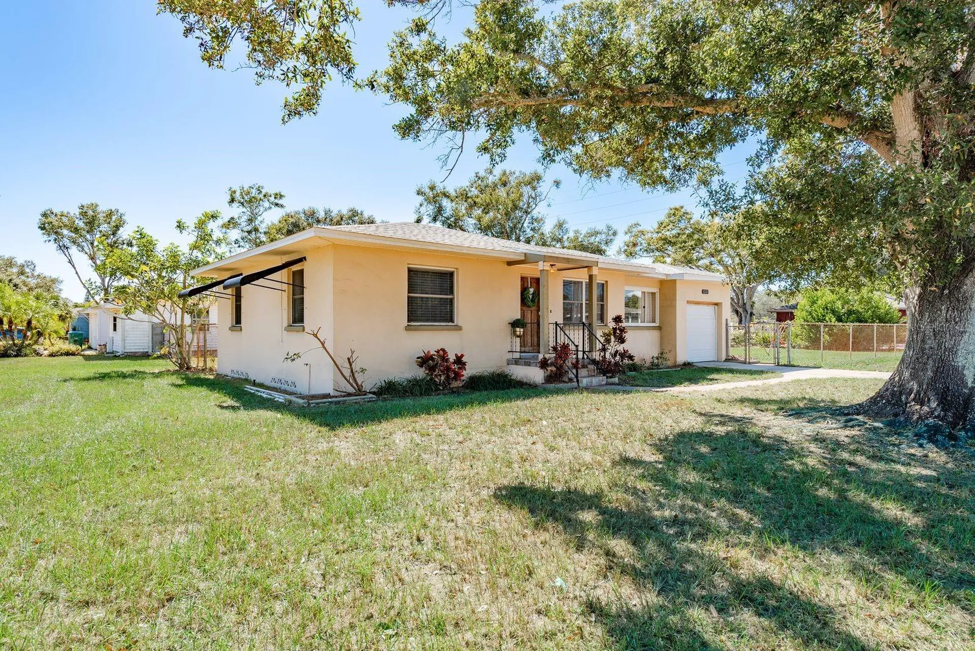 1221 Woodlawn Street Clearwater FL 33756