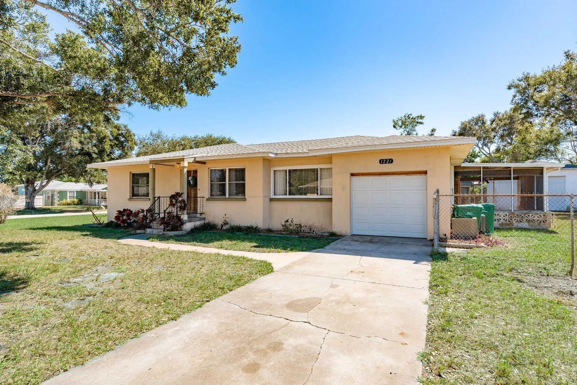 1221 Woodlawn Street Clearwater FL 33756