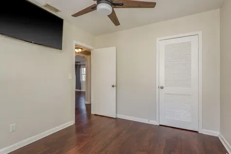 1221 Woodlawn Street Clearwater FL 33756