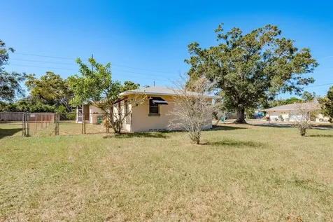 1221 Woodlawn Street Clearwater FL 33756