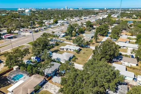 1221 Woodlawn Street Clearwater FL 33756