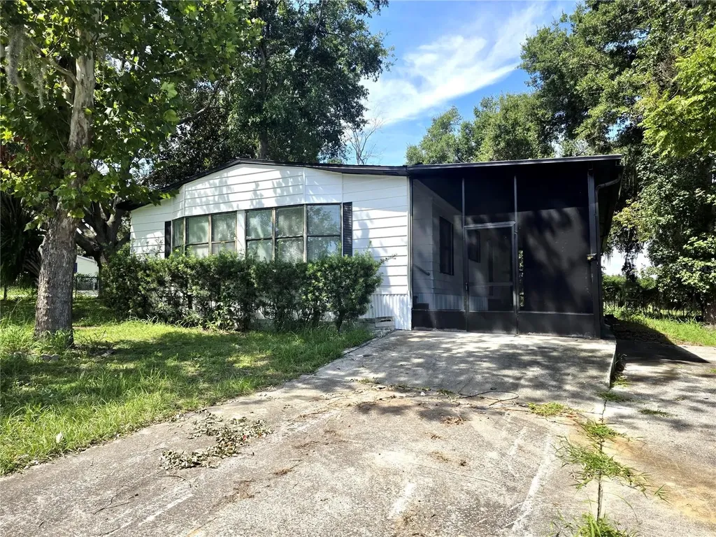 16909 Bay Avenue Montverde FL 34756