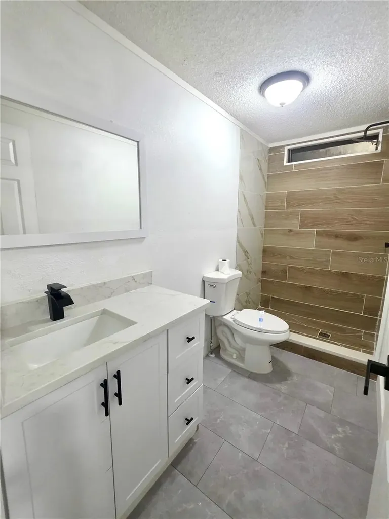 16909 Bay Avenue Montverde FL 34756