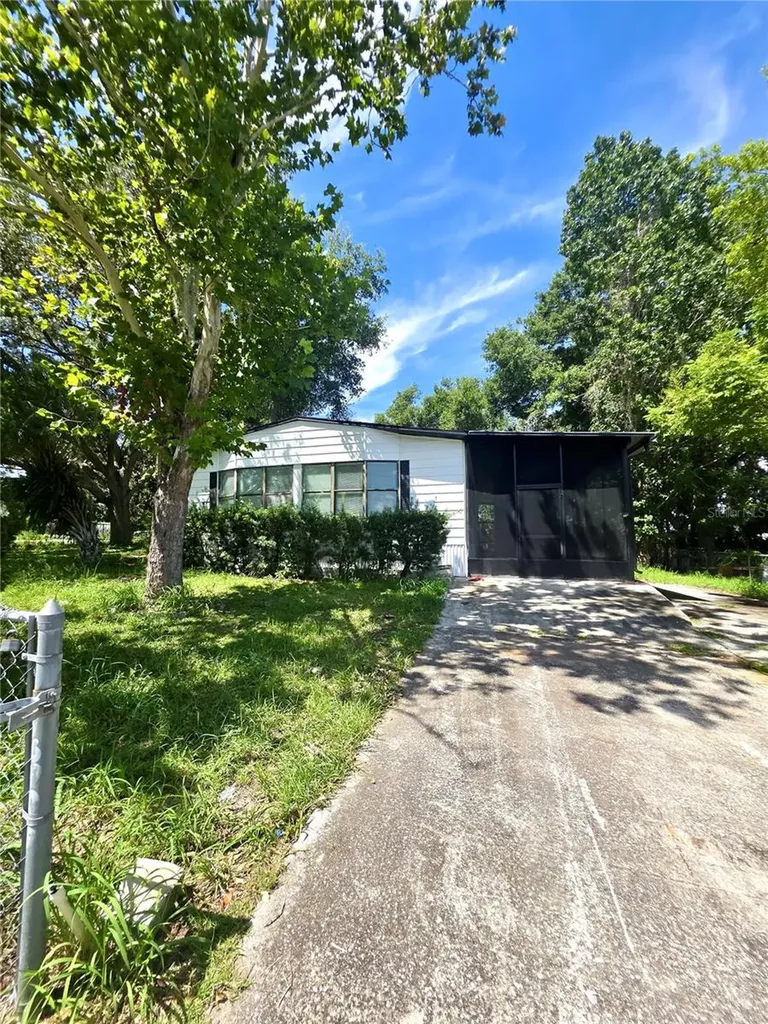 16909 Bay Avenue Montverde FL 34756