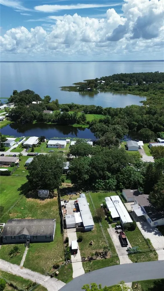 16909 Bay Avenue Montverde FL 34756