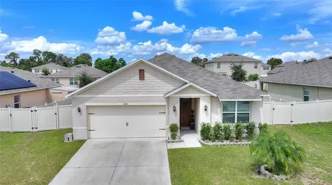 2769 Grand Central Avenue Tavares FL 32778