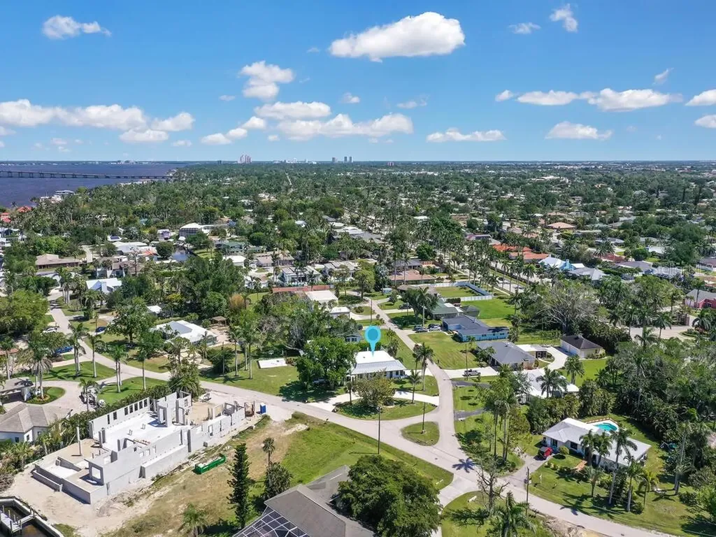 6923 Old Whiskey Creek Drive Fort Myers FL 33919