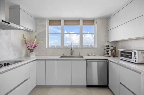 225 Road No 2, Villa Caparra Plaza Guaynabo PR 00966
