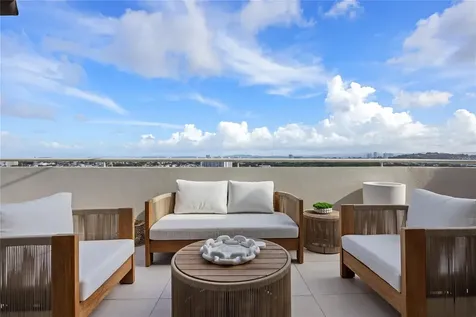 225 Road No 2, Villa Caparra Plaza Guaynabo PR 00966