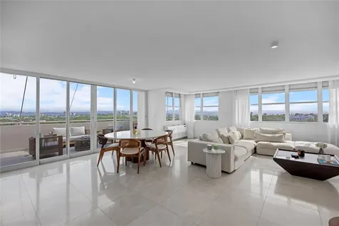 225 Road No 2, Villa Caparra Plaza Guaynabo PR 00966