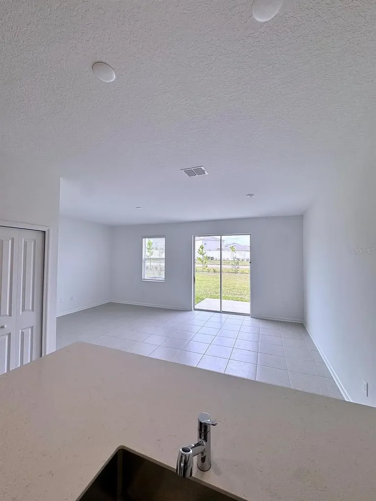 2947 Savoir Avenue Davenport FL 33837