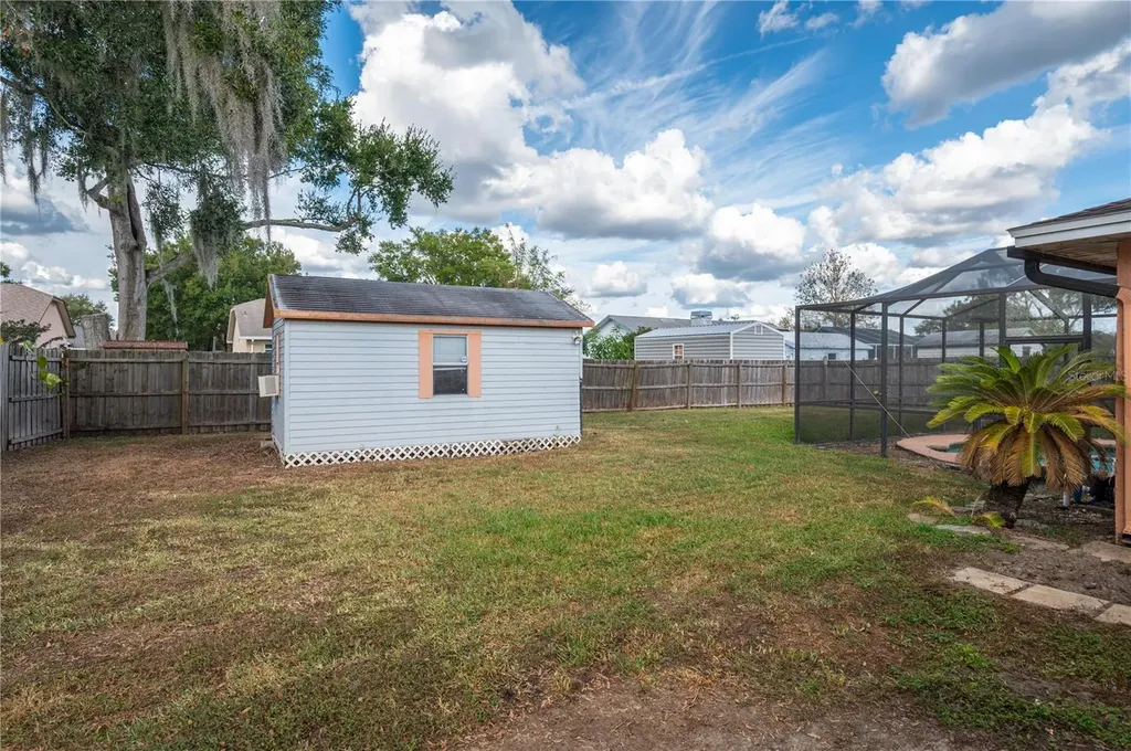 8526 Cherry Hill Drive Lakeland FL 33810