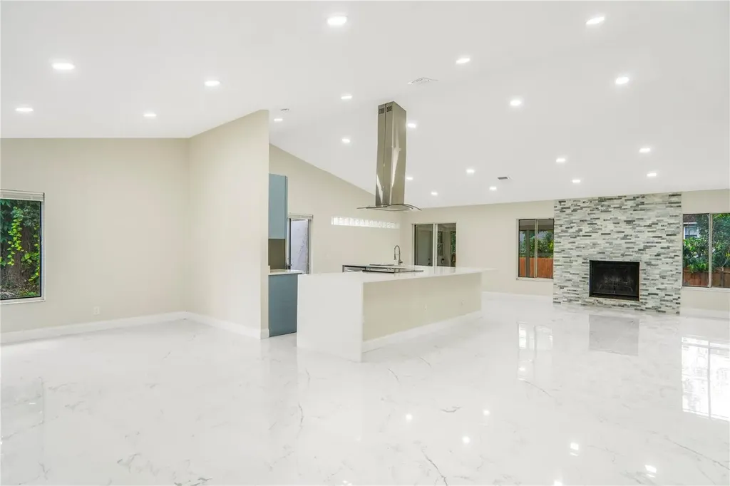 495 Howard Avenue Longwood FL 32750