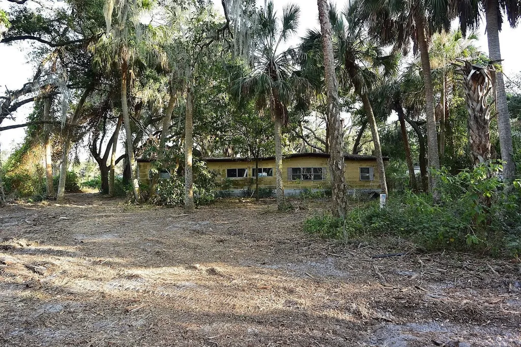 7610 Anna Avenue Gibsonton FL 33534