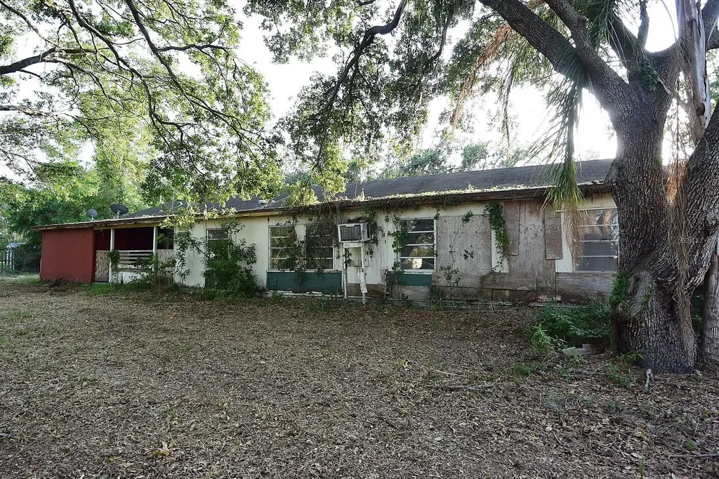 7610 Anna Avenue Gibsonton FL 33534