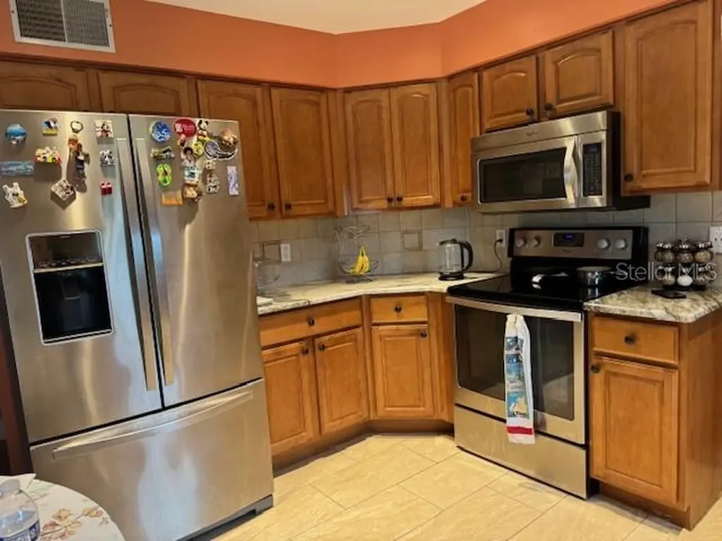 2457 Ravendale Court Kissimmee FL 34758