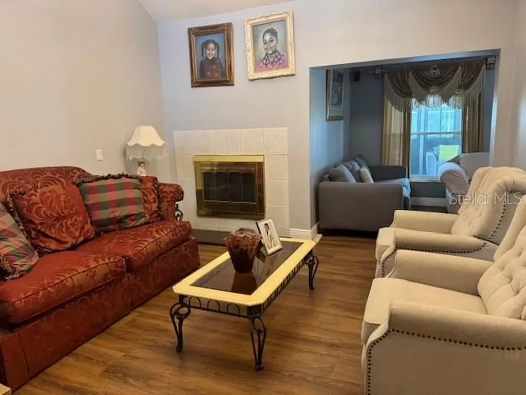 2457 Ravendale Court Kissimmee FL 34758