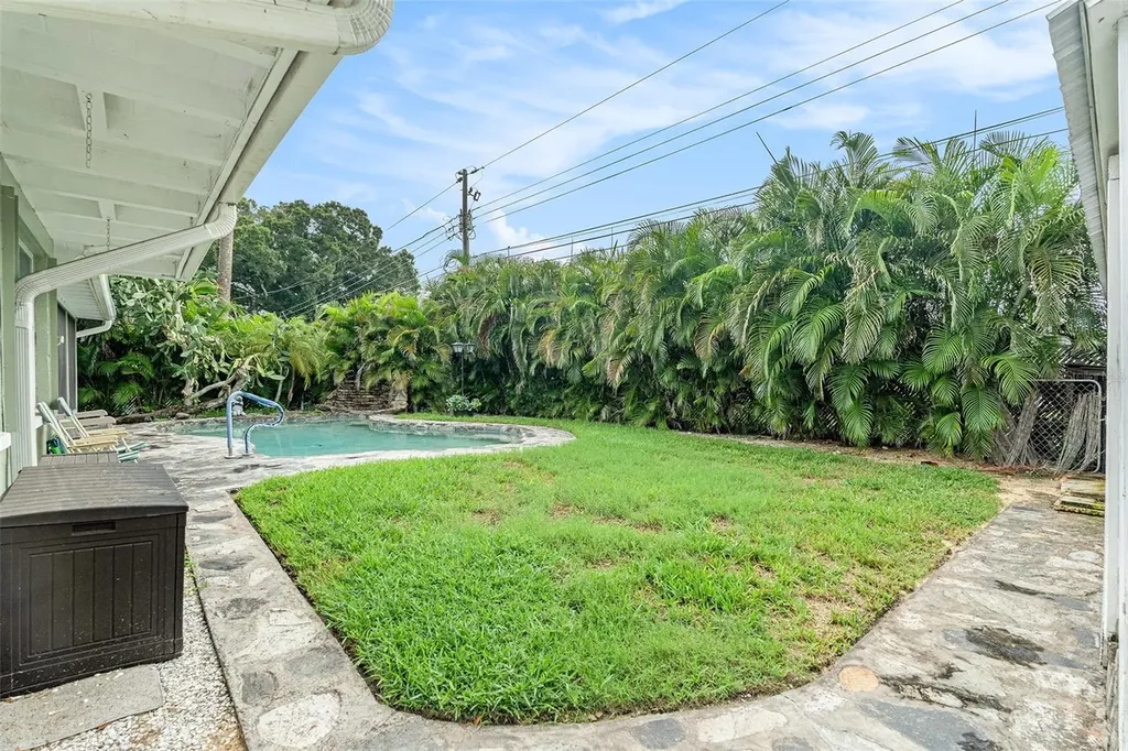 8897 Osprey Lane Seminole FL 33777