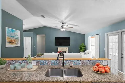 23464 NW 3rd Avenue Newberry FL 32669