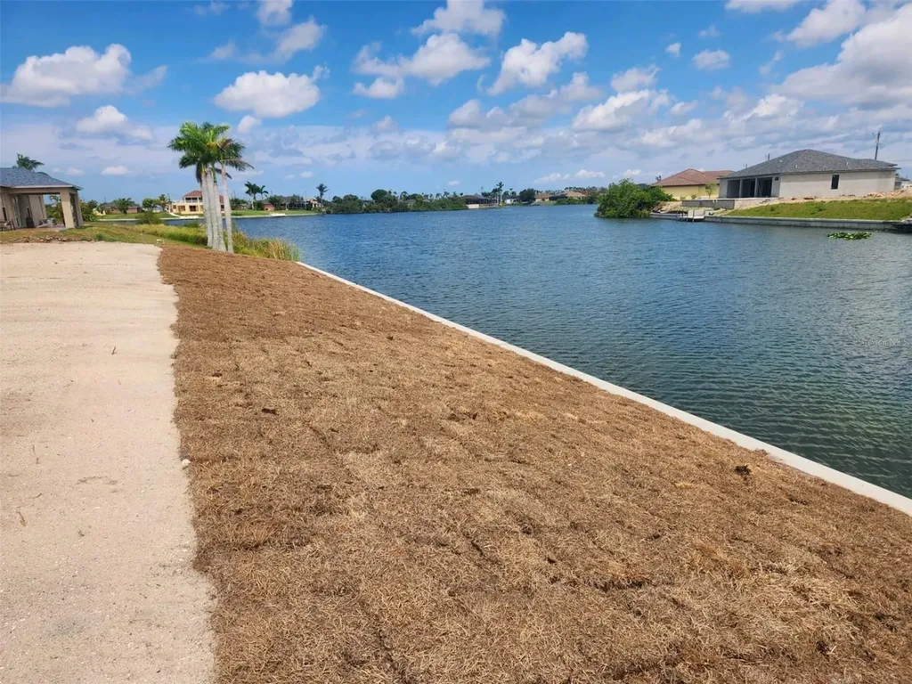1721 NW 8th Terrace Cape Coral FL 33993