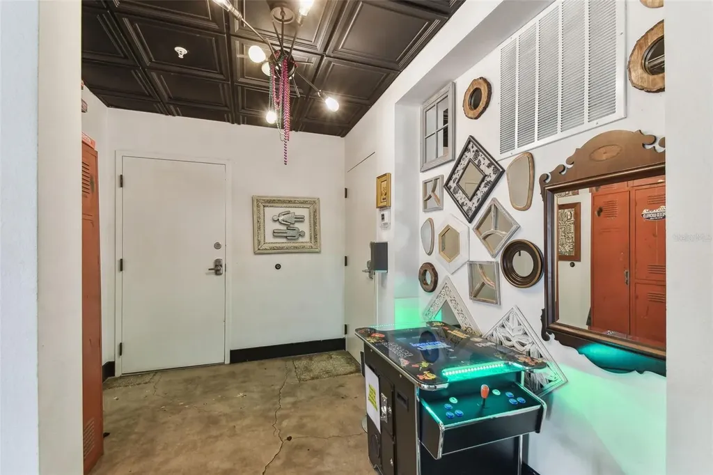 1919 E 6th Avenue Tampa FL 33605