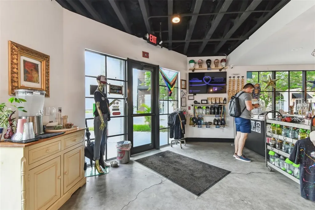 1919 E 6th Avenue Tampa FL 33605